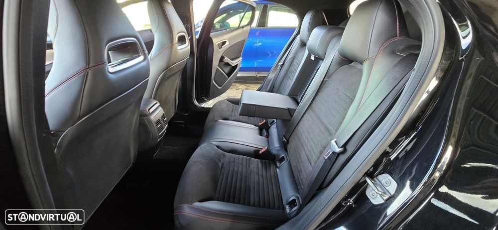 Mercedes-Benz GLA 200 d 7G-DCT AMG Line - 25