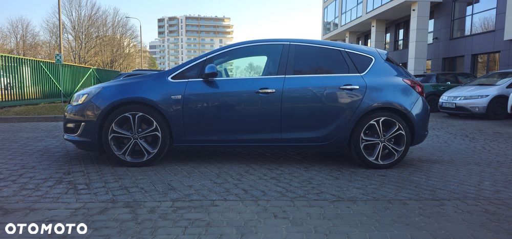 Opel Astra 1.7 CDTI Cosmo - 3