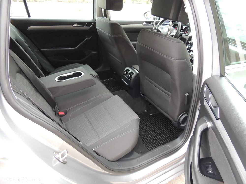 Volkswagen Passat 1.5 TSI EVO Business DSG - 34