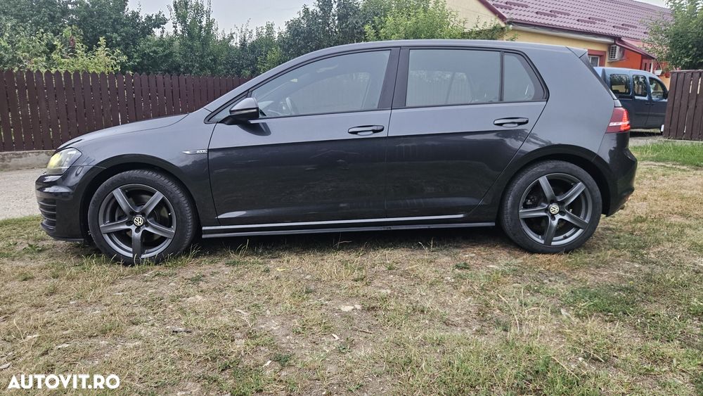 Volkswagen Golf 2.0 TDI BlueMotion Technology Lounge - 6