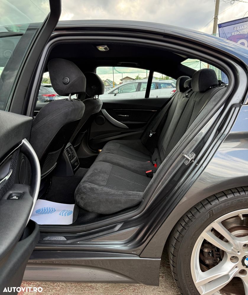 BMW Seria 3 330e iPerformance M Sport - 19
