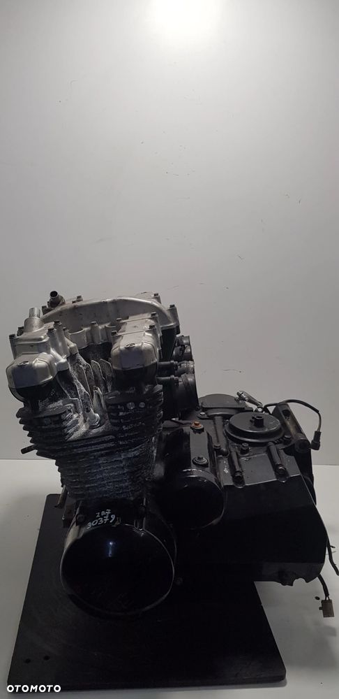 Kawasaki ZR-7 750 Silnik - 2