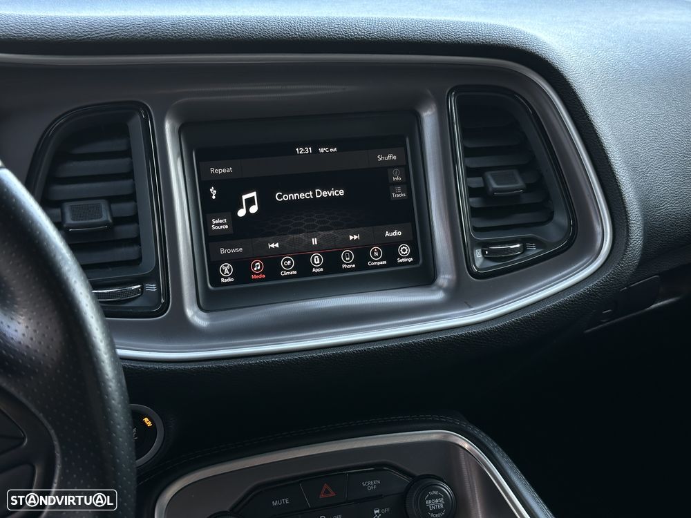 Dodge Challenger - 25