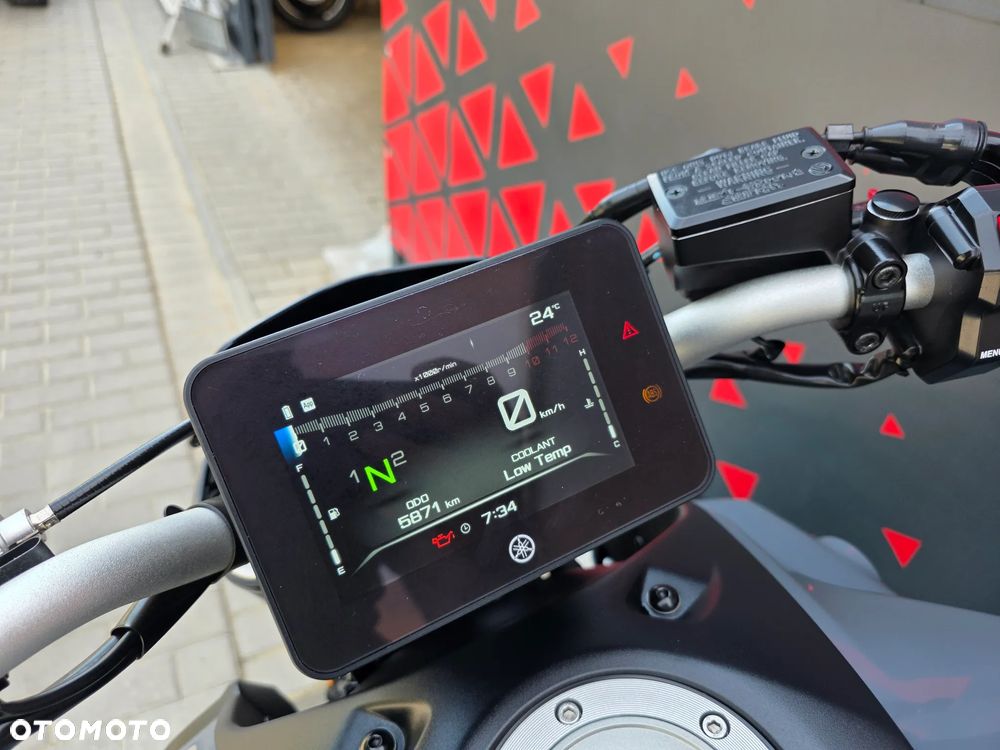 Yamaha MT - 19