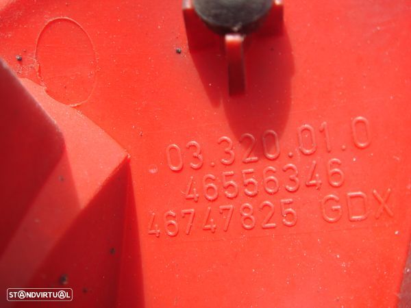 Farolim Stop Tampa Mala Esq Alfa Romeo 147 (937_) - 2