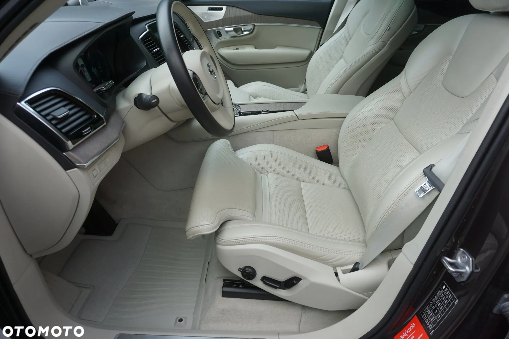 Volvo XC 90 T8 AWD Recharge Geartronic Inscription Edition - 10