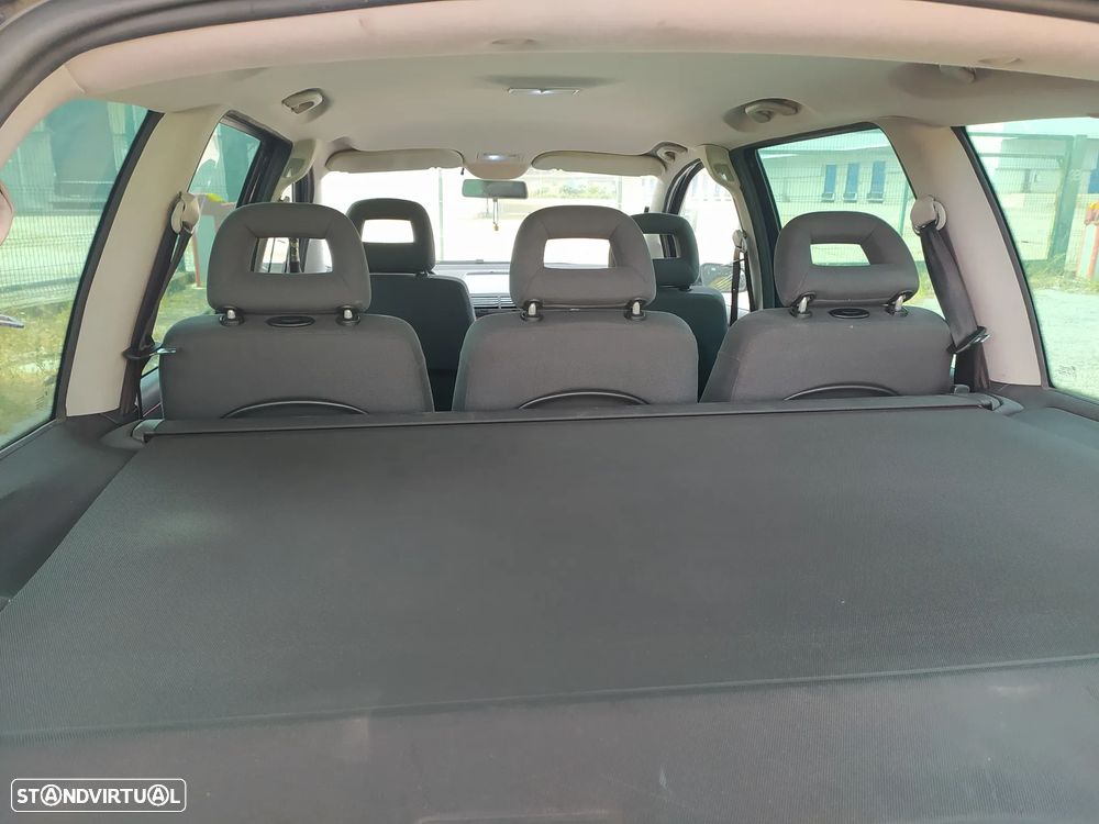 VW Sharan 1.9 TDi Confortline Tip - 4