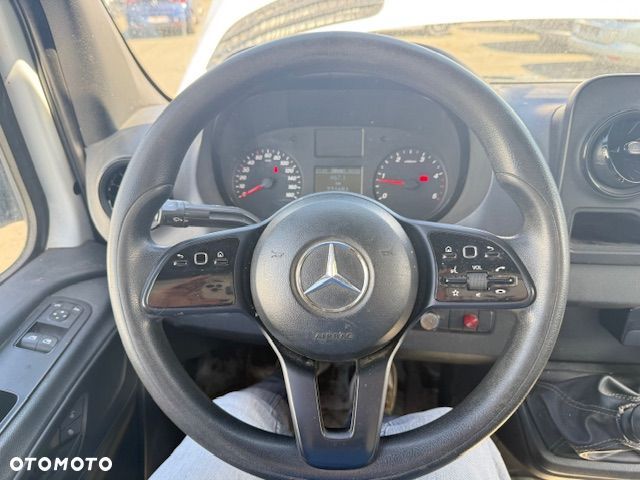 Mercedes-Benz Sprinter - 6