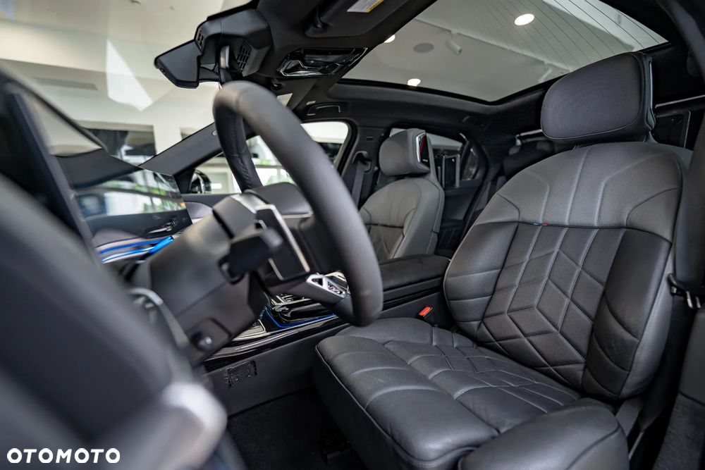 BMW Seria 7 740Li xDrive - 25
