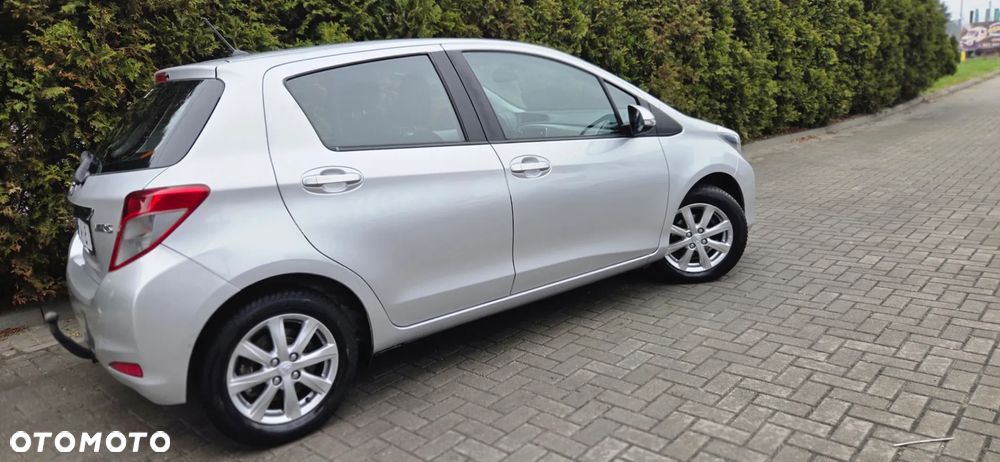 Toyota Yaris 1.33 VVT-i Executive - 13