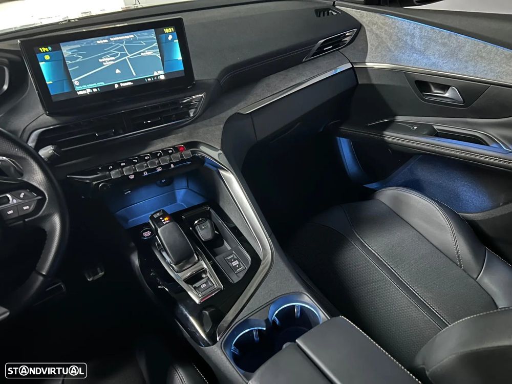 Peugeot 3008 1.6 Hybrid GT Pack e-EAT8 - 24