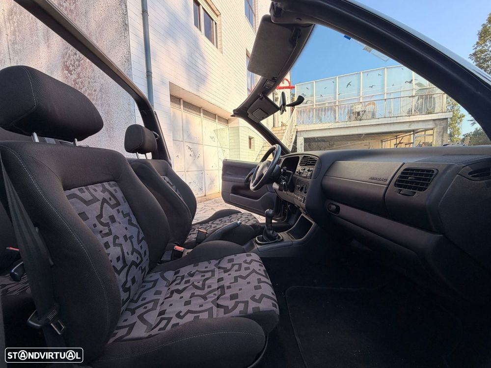 VW Golf 1.6i Highline - 22
