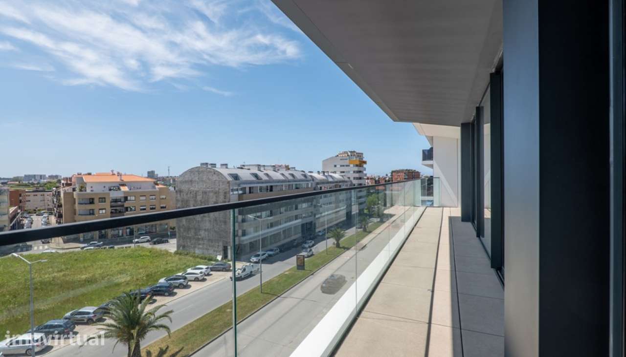 Apartamento T3 com varandas e vistas desafogadas em Aveiro - Grande imagem: 2/22