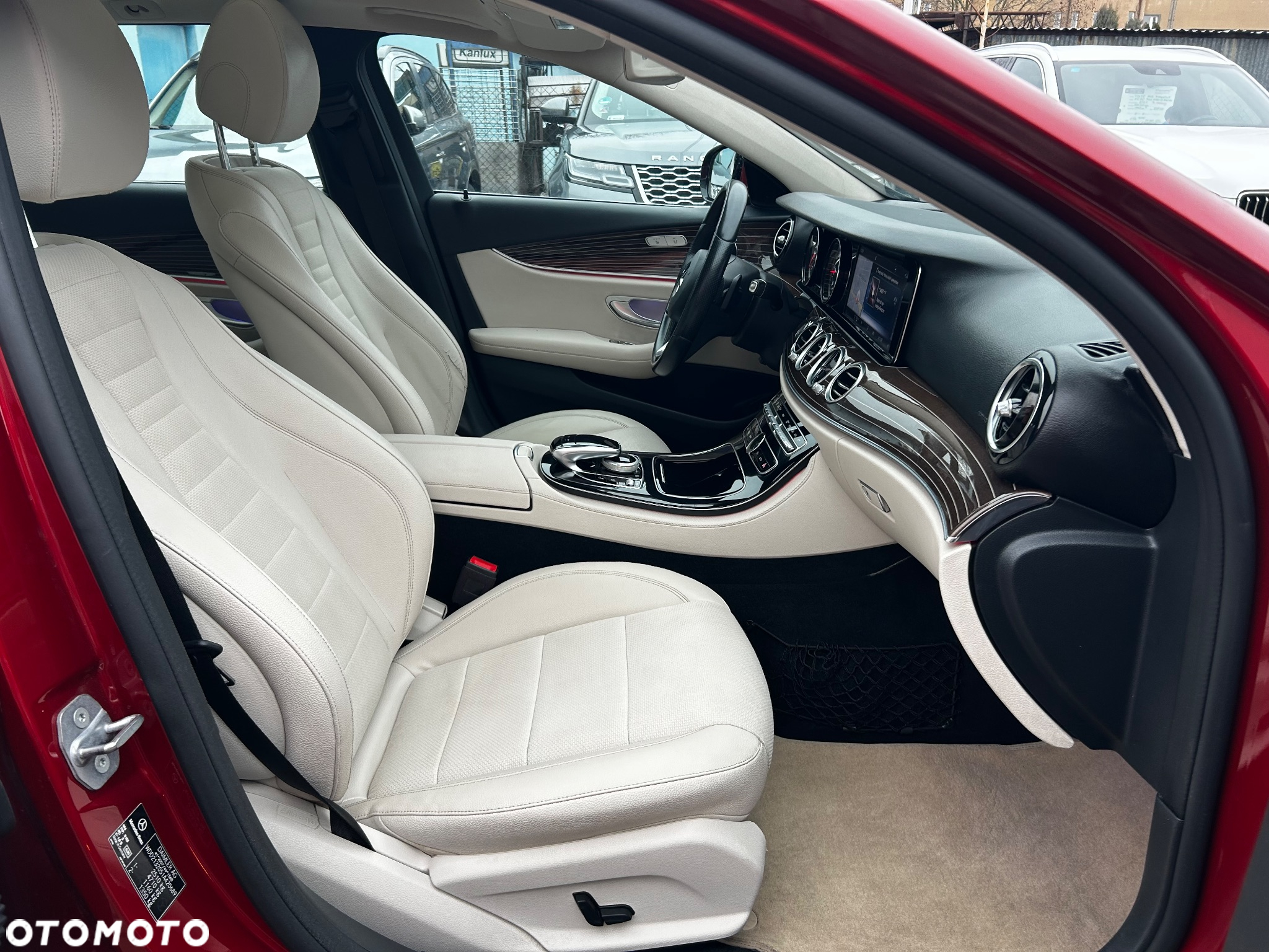 Mercedes-Benz Klasa E 220 d 4Matic 9G-TRONIC Avantgarde - 28