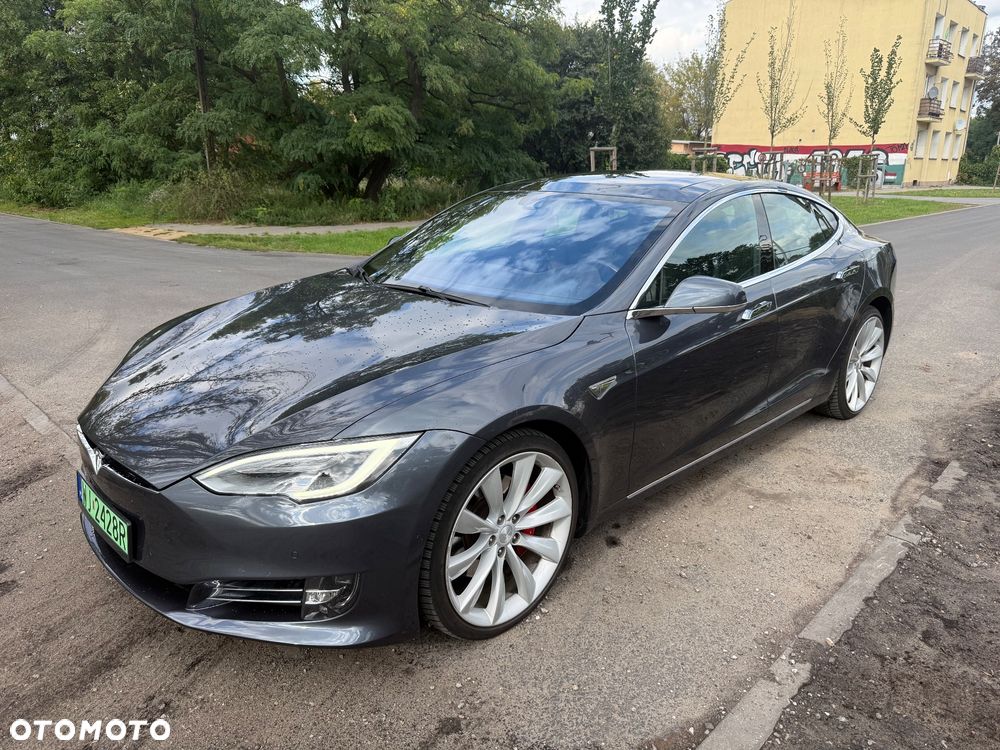 Tesla Model S - 1
