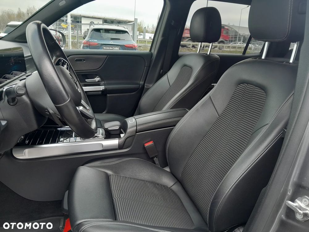 Mercedes-Benz GLB 250 4-Matic Progressive 8G-DCT - 10