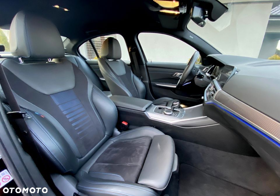 BMW Seria 3 318d M Sport Shadow - 7