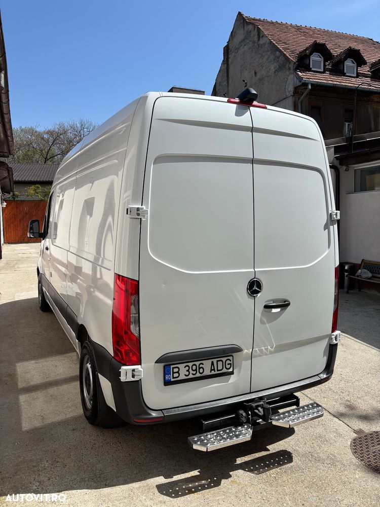Mercedes-Benz Sprinter - 4