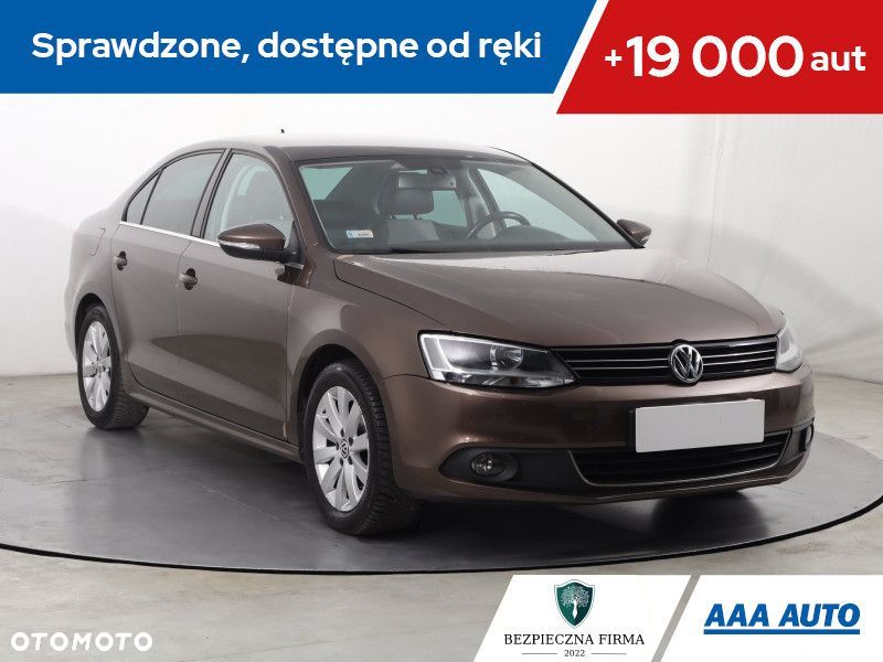 Volkswagen Jetta - 1