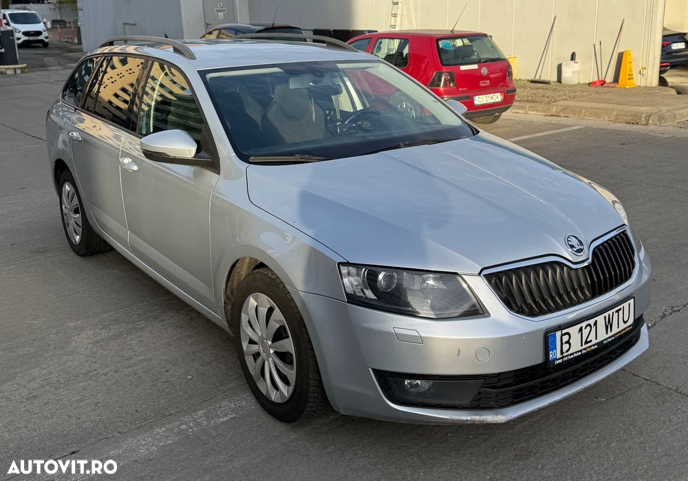 Skoda Octavia 1.6 TDI DSG Ambition - 8