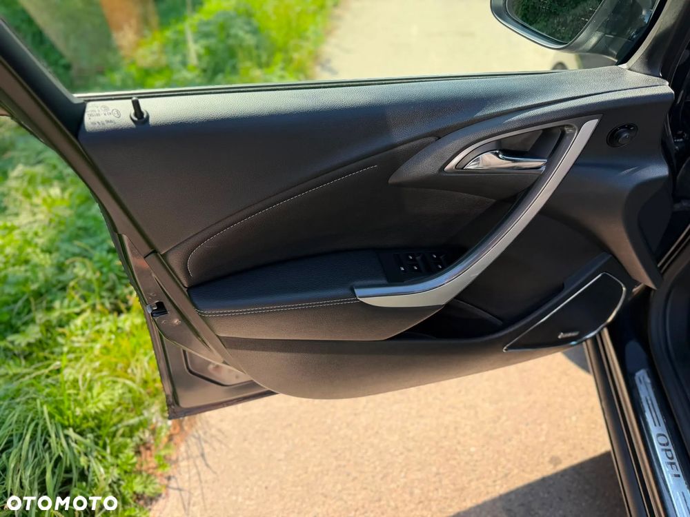 Opel Astra 2.0 CDTI Cosmo S&S - 27