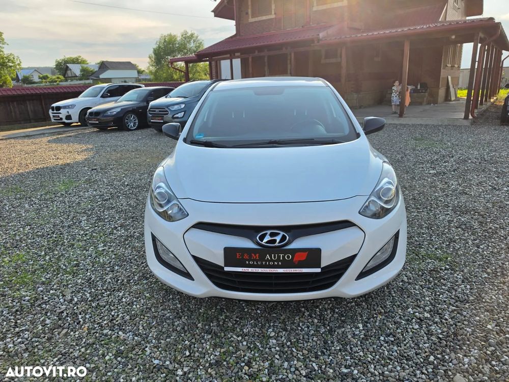 Hyundai i30 i30cw 1.6 Fifa World Cup Edition - 1
