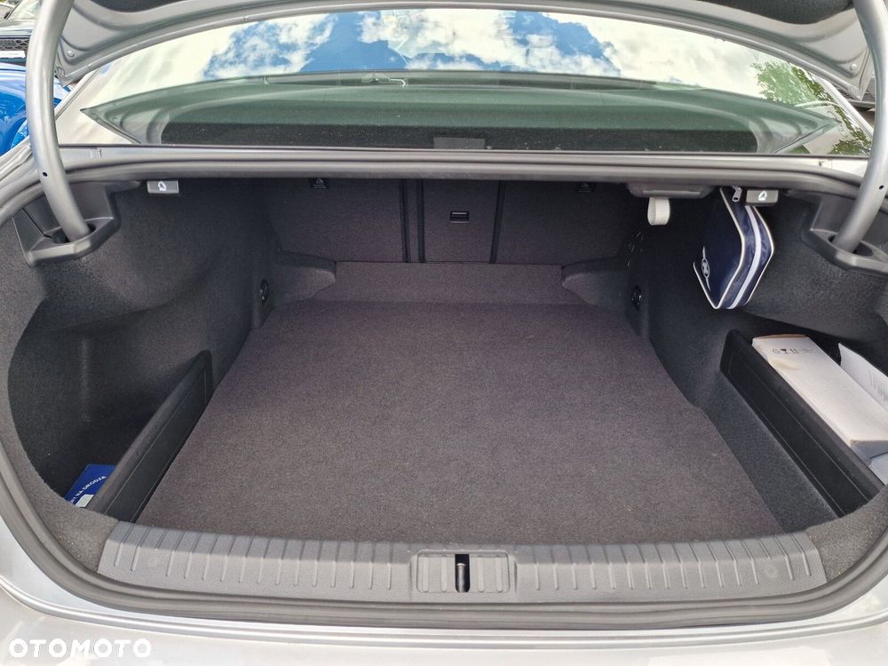 Volkswagen Passat 2.0 TDI EVO Business - 15