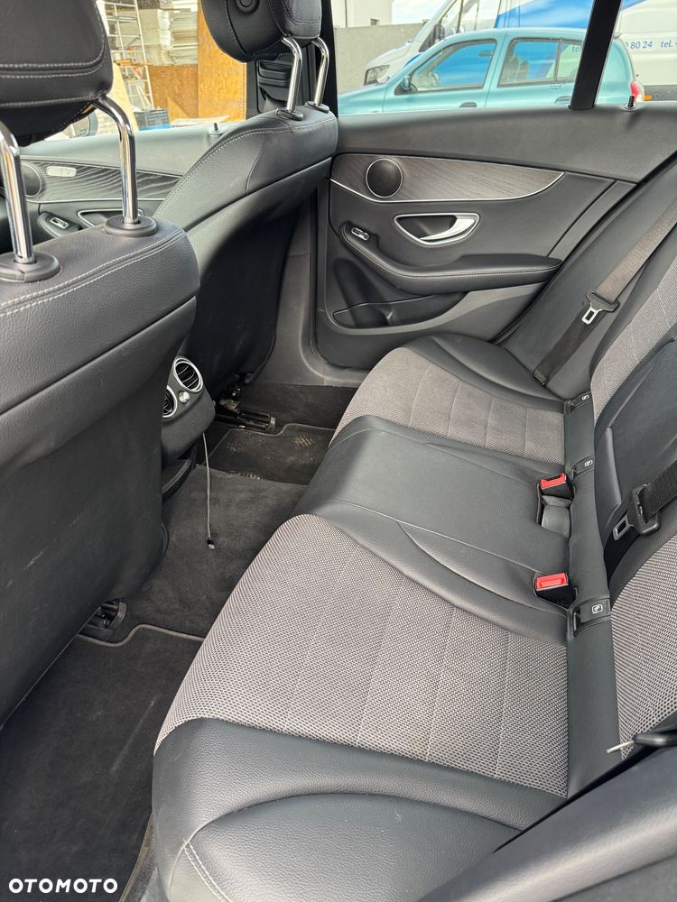 Mercedes-Benz Klasa C 160 9G-TRONIC - 24