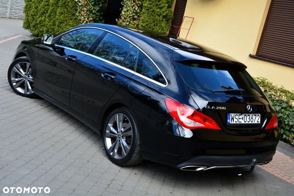 Mercedes-Benz CLA 200 Urban - 2