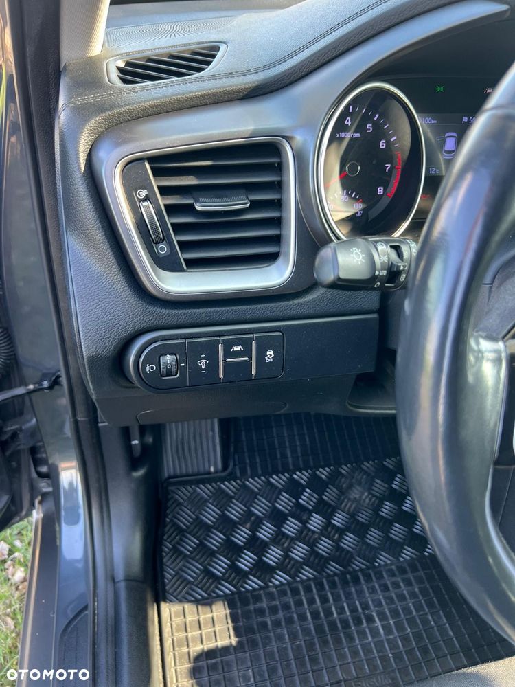 Kia Ceed 1.4 T-GDI DCT OPF Vision - 16