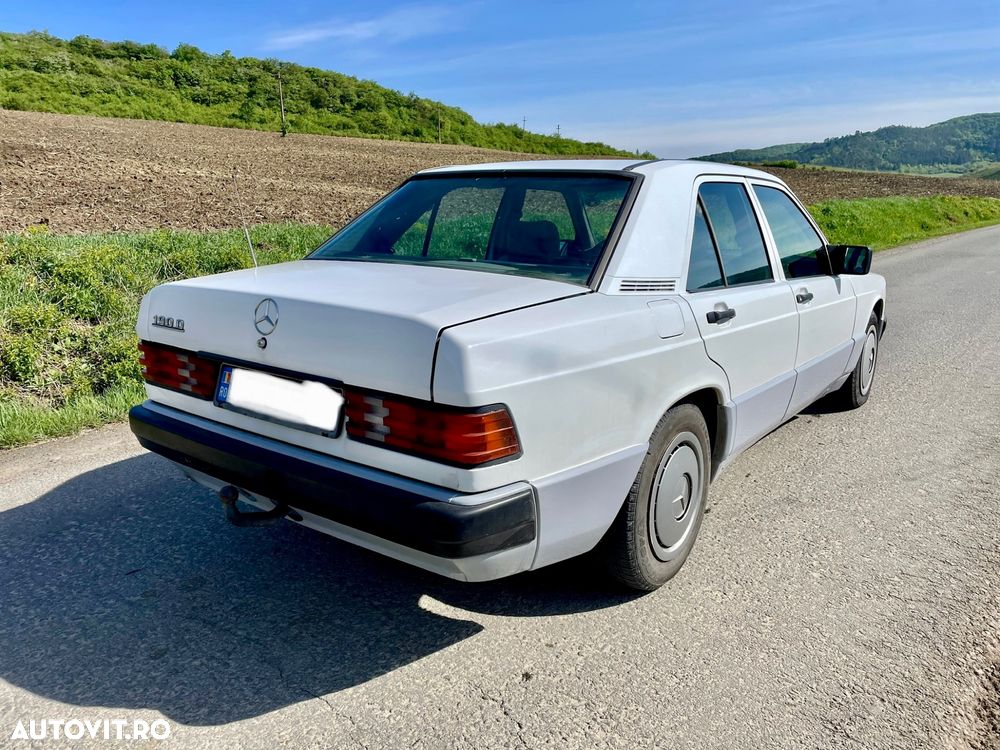 Mercedes-Benz 190 - 6