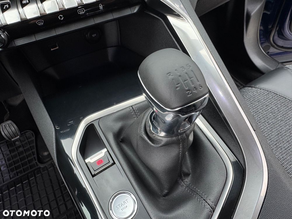 Peugeot 3008 1.2 PureTech Active - 30