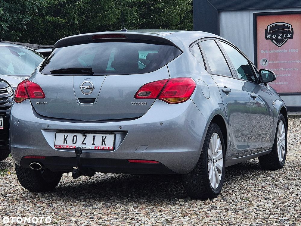 Opel Astra 1.4 Turbo Design Edition - 11