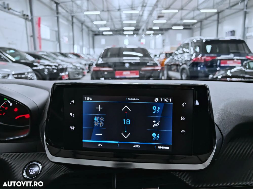 Peugeot 2008 PureTech 130 Stop&Start EAT6 Allure - 15
