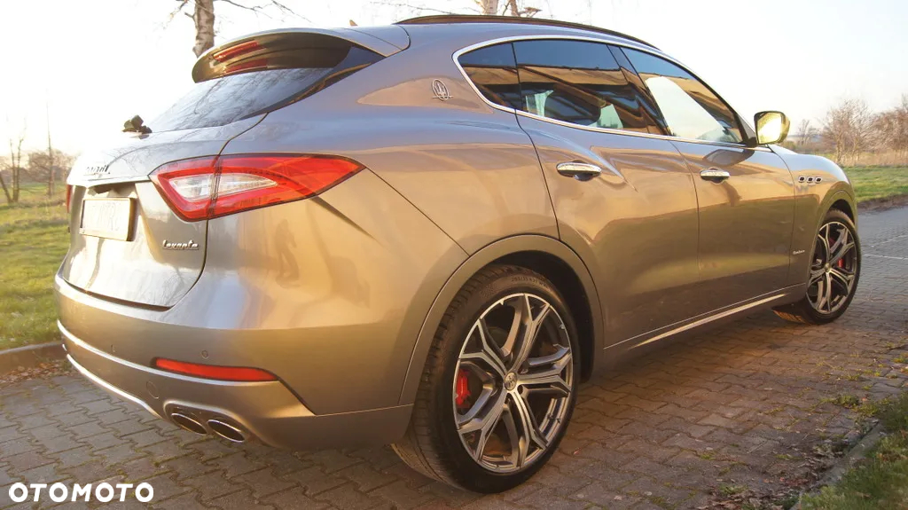 Maserati Levante Granlusso - 12