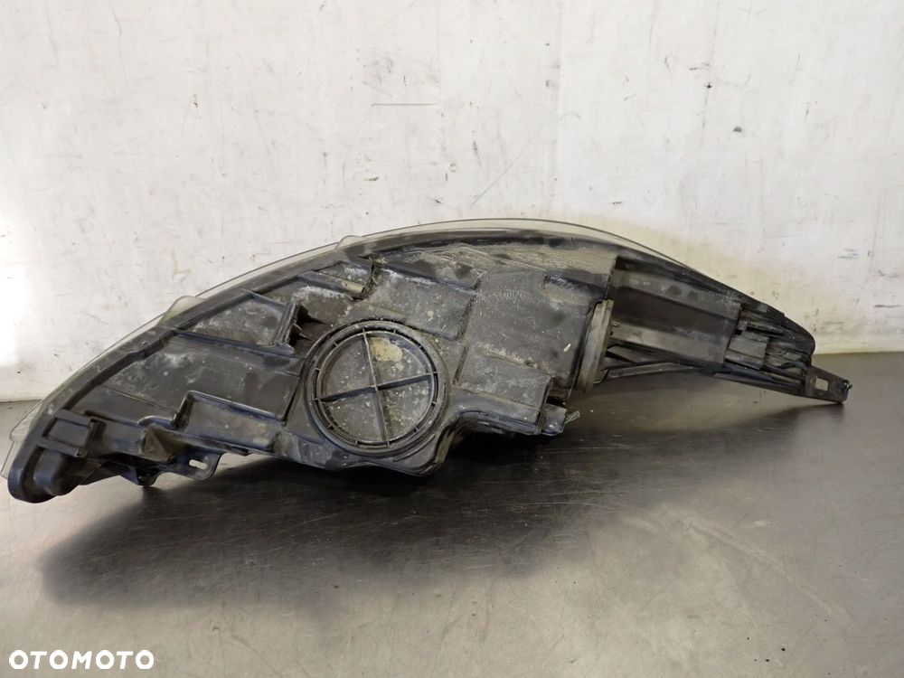 LAMPA LEWA PRZEDNIA FORD FIESTA MK7 - 2