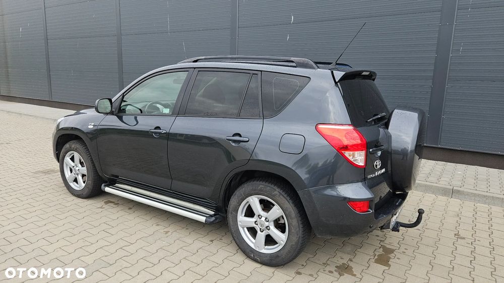 Toyota RAV4 2.2 D-4D Premium - 3