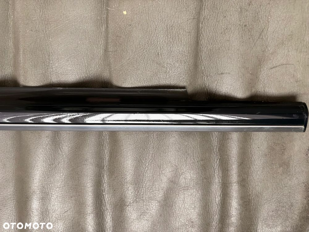MERCEDES B-KLASA W245 Listwa szyna chrom szyby tył prawa OE A1697351665 - 5