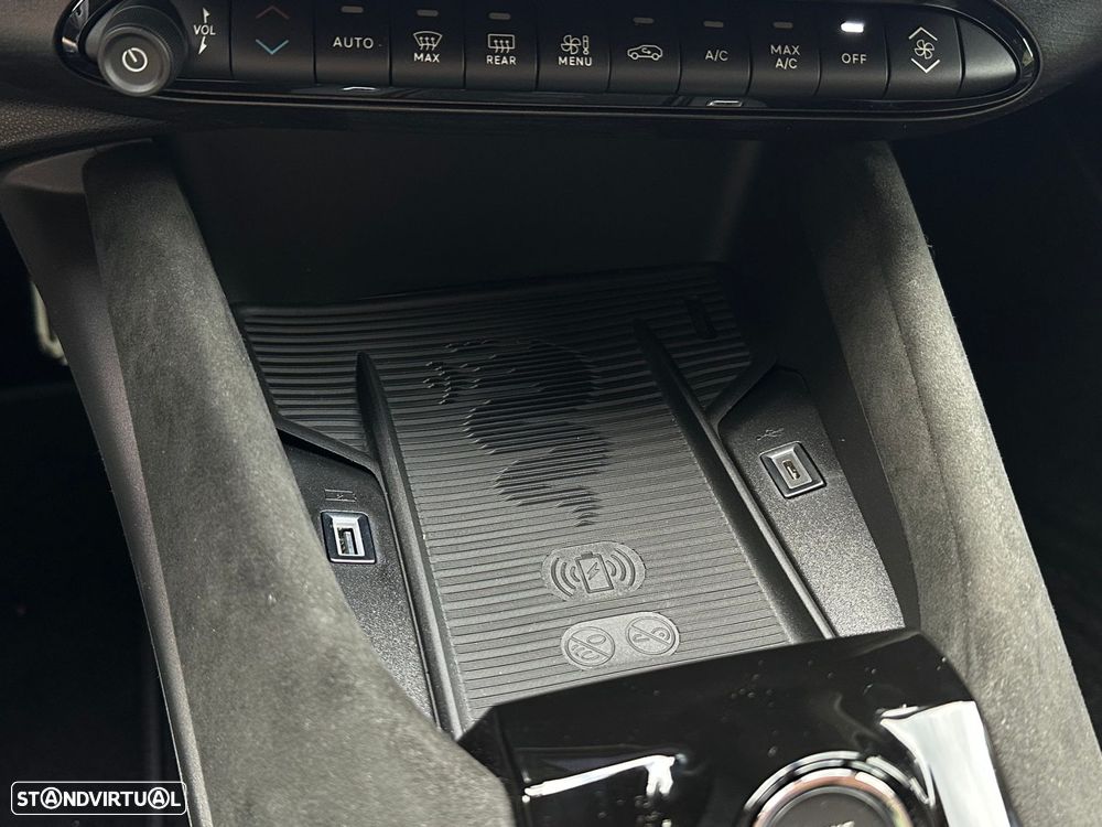 Alfa Romeo Junior 1.2 Q4 eDCT6 - 13