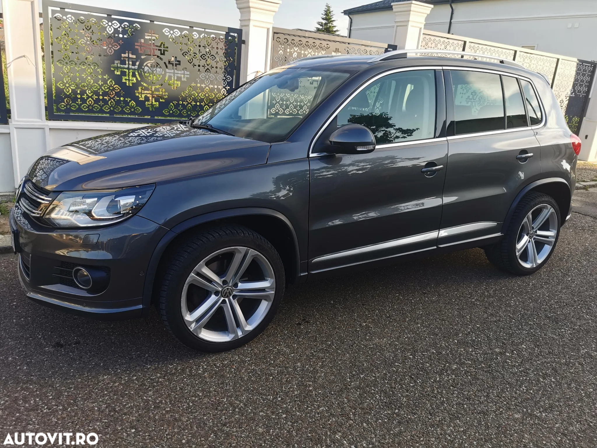 Volkswagen Tiguan - 21