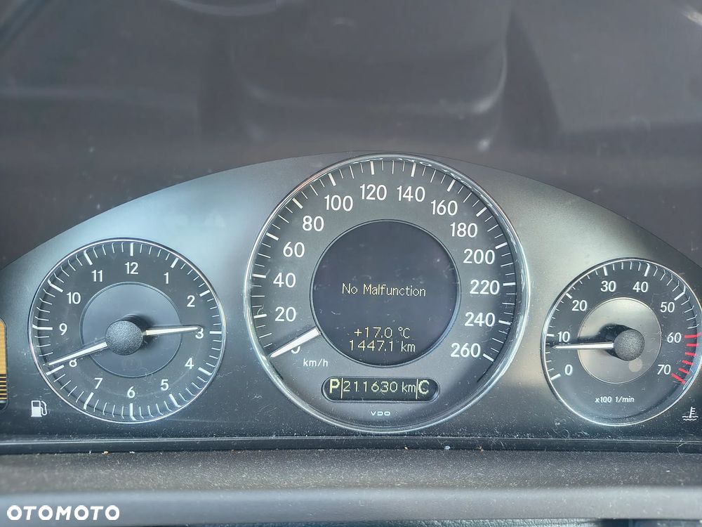 Mercedes-Benz CLK - 12