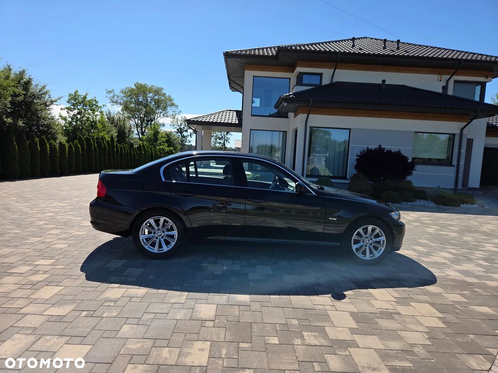 BMW Seria 3 318d DPF Edition Exclusive - 16