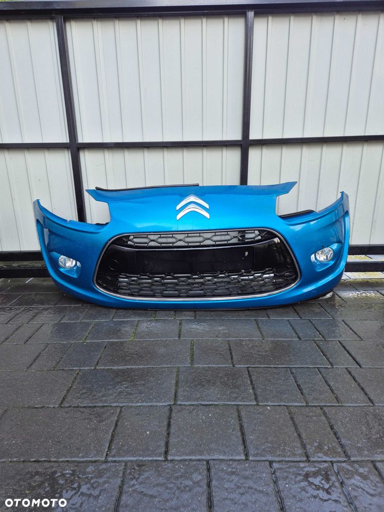 Zderzak przód przedni Citroen C3 II rok 11 kod lak KGWD - 1