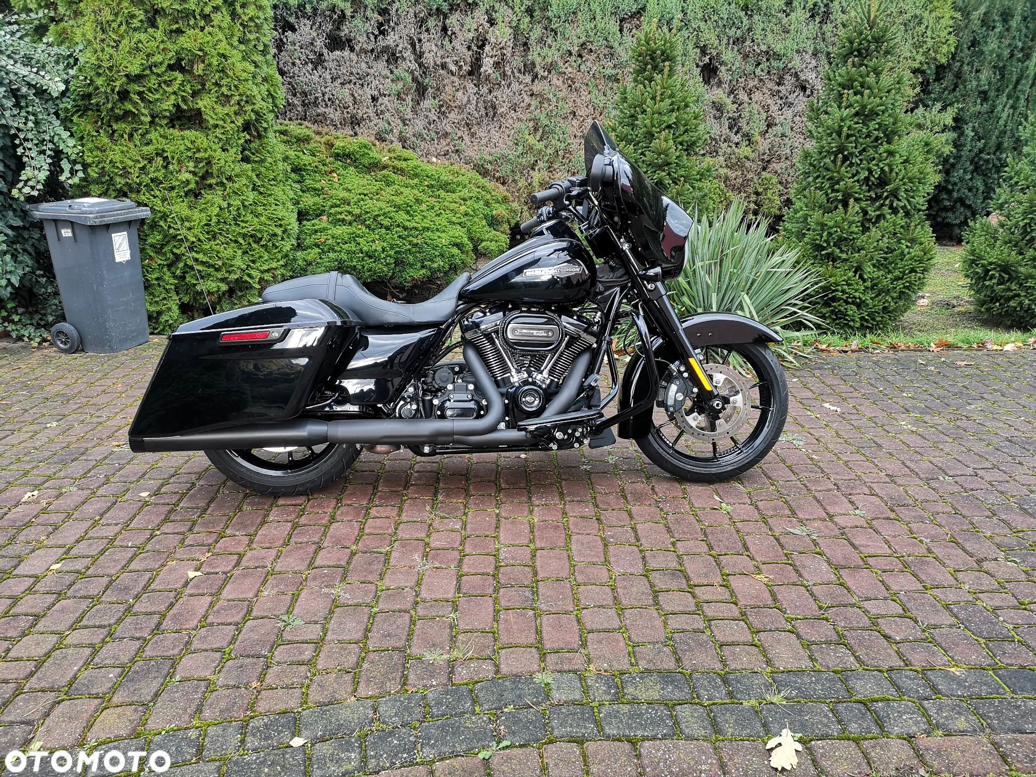 Harley-Davidson Touring Street Glide - 1