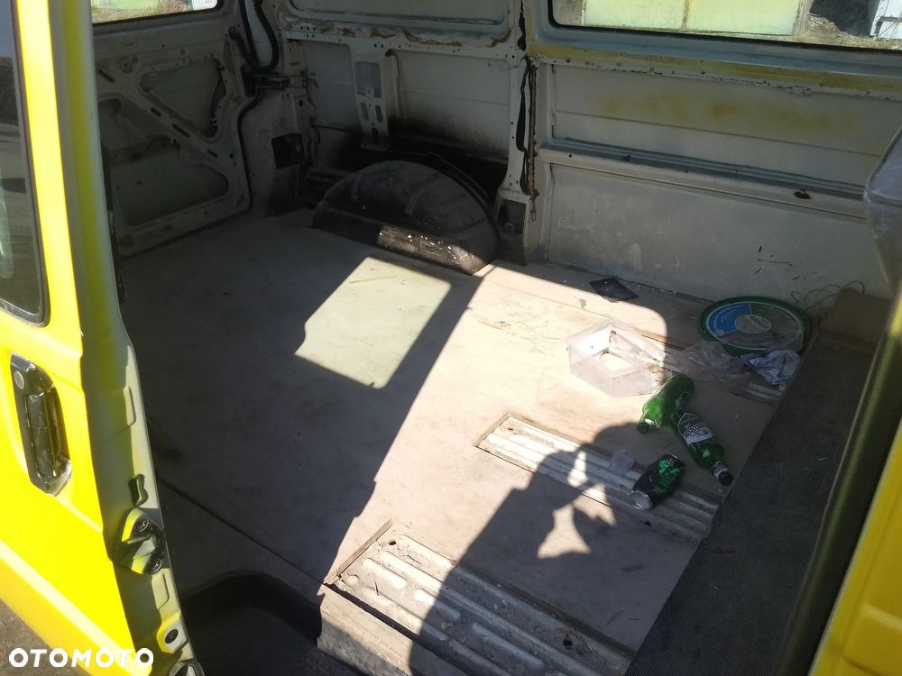 VOLKSWAGEN TRANSPORTER 1.9 TD 68KM 2000R - CZĘŚCI !!! - 12