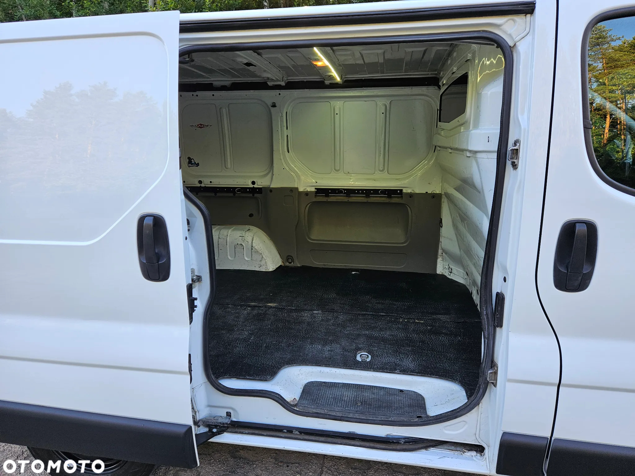 Opel Vivaro - 10