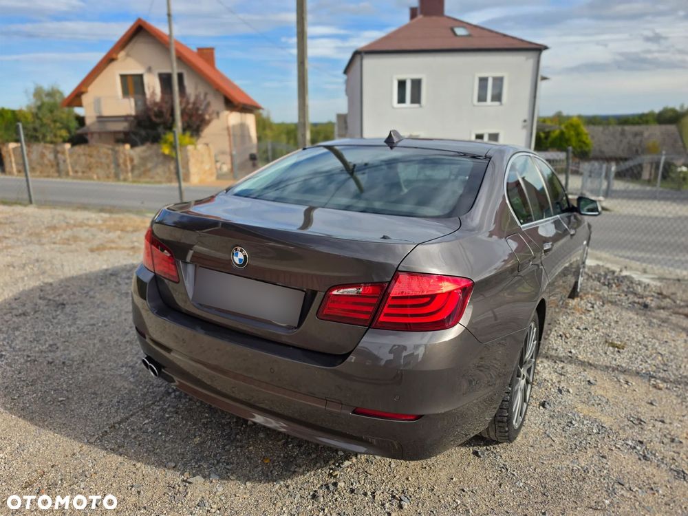 BMW Seria 5 2011 photo 3