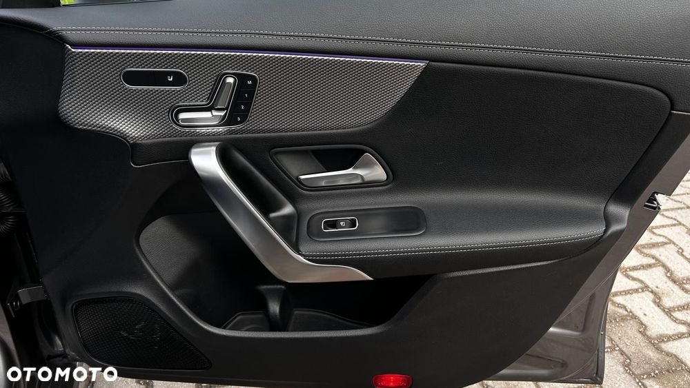 Mercedes-Benz CLA - 21