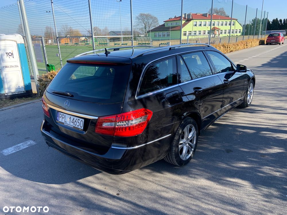 Mercedes-Benz Klasa E 200 CGI BlueEffICIENCY - 4