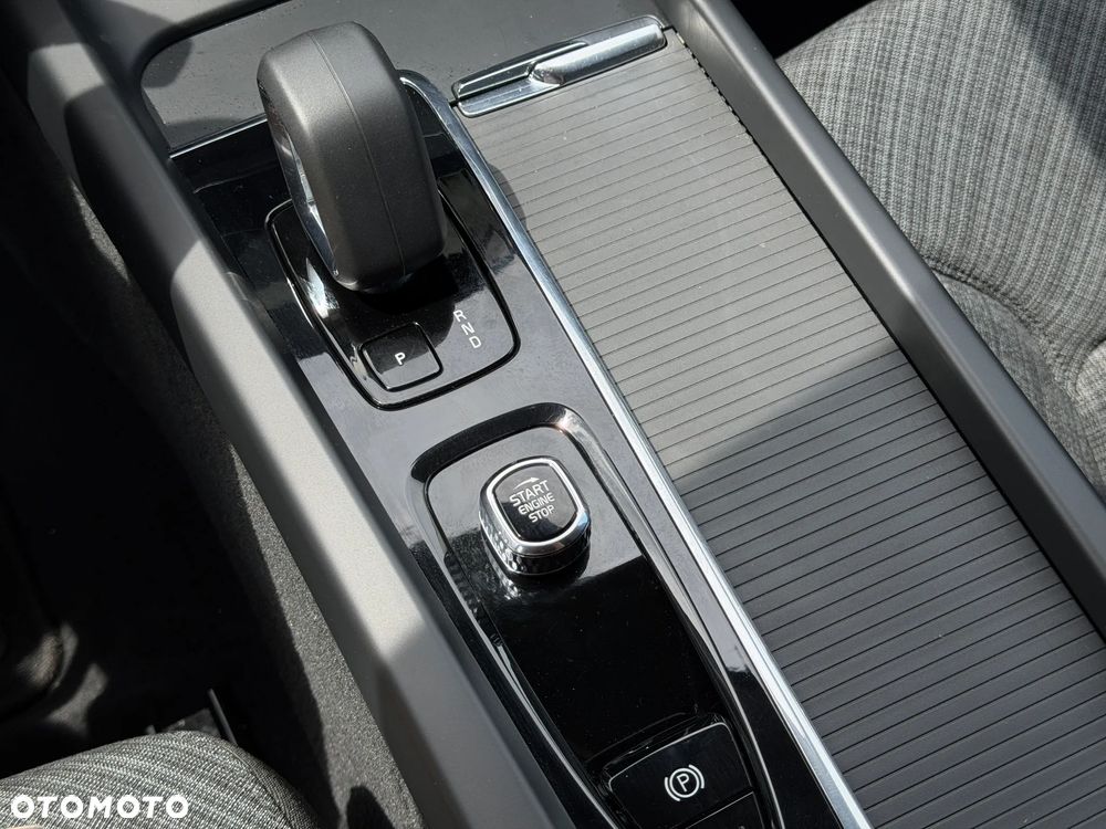 Volvo XC 60 B5 B AWD Core - 22